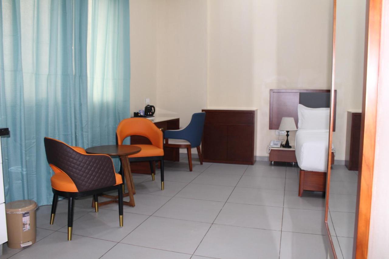 Ixoras Hotel Kinshasa Exterior foto